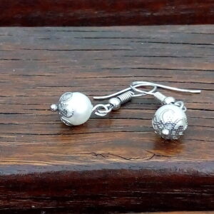 Aros perlas colgantes, pasante en acero quirúrgico.