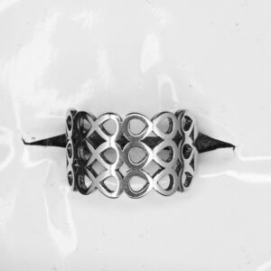 Anillo acero quirúrgico.